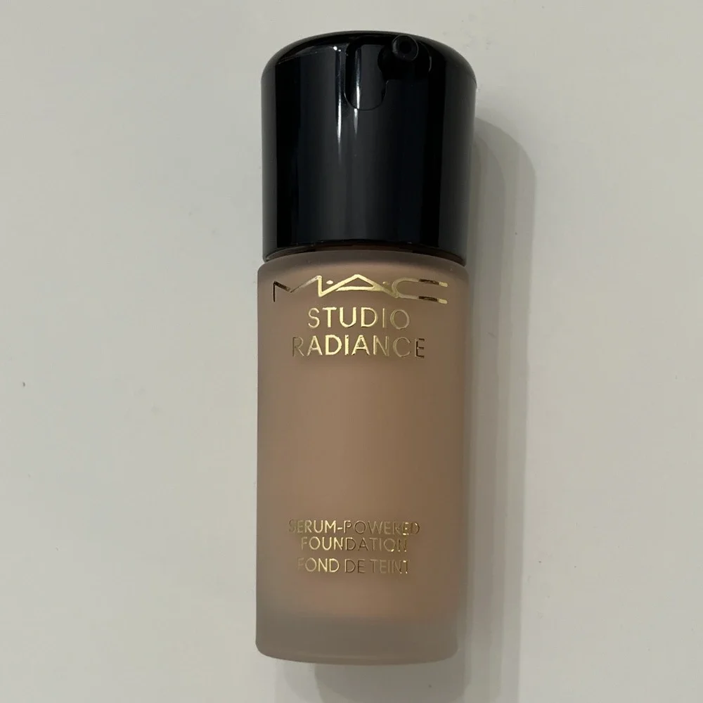 MAC - Studio Radiance Serum-Powered Foundation - NW 13 - 1 oz (NIB)